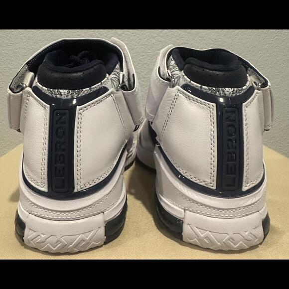 New Zoom Lebron II Mid Top Basketball Sneakers Men's Size 8 or Women's Size 9.5 - Picture 4 of 7